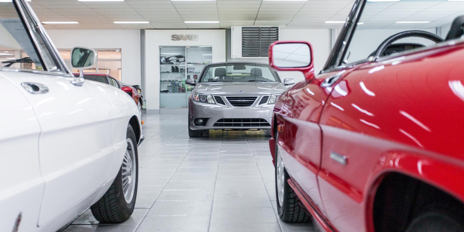 AutoFirst Saab Apeldoorn - Visual